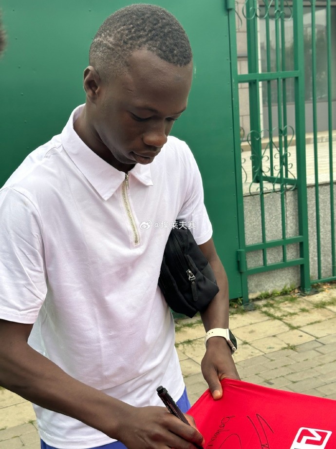 [最新速递]博❕主：国安外援孔特已结束事假，✌️归✨队合练